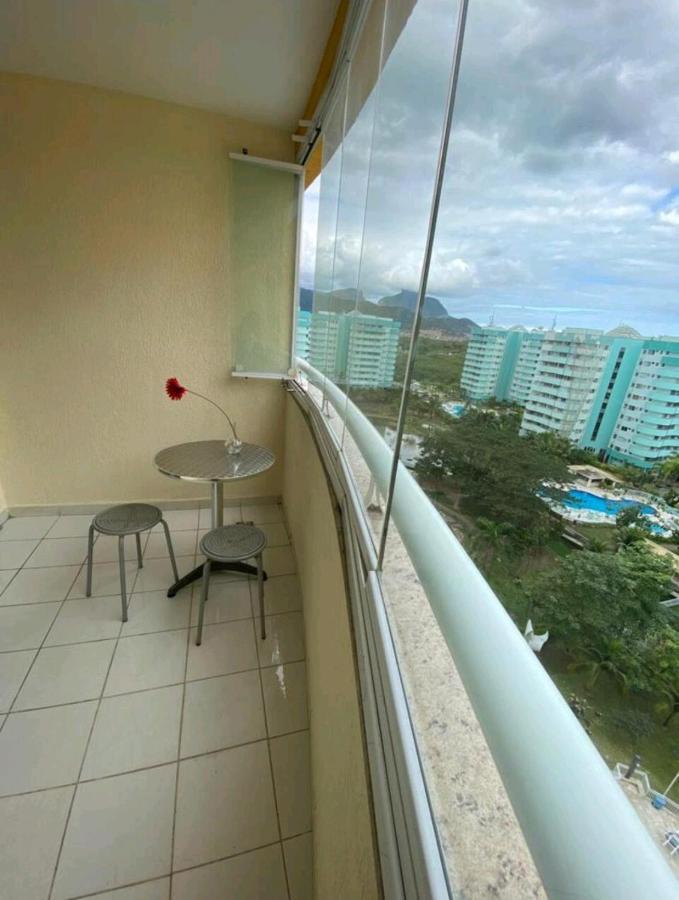 Apartemen Mountain, And Pool View
