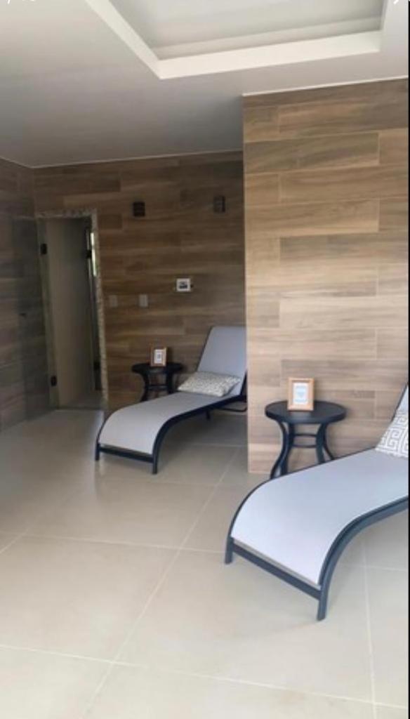 Mountain, And Pool View Apartemen